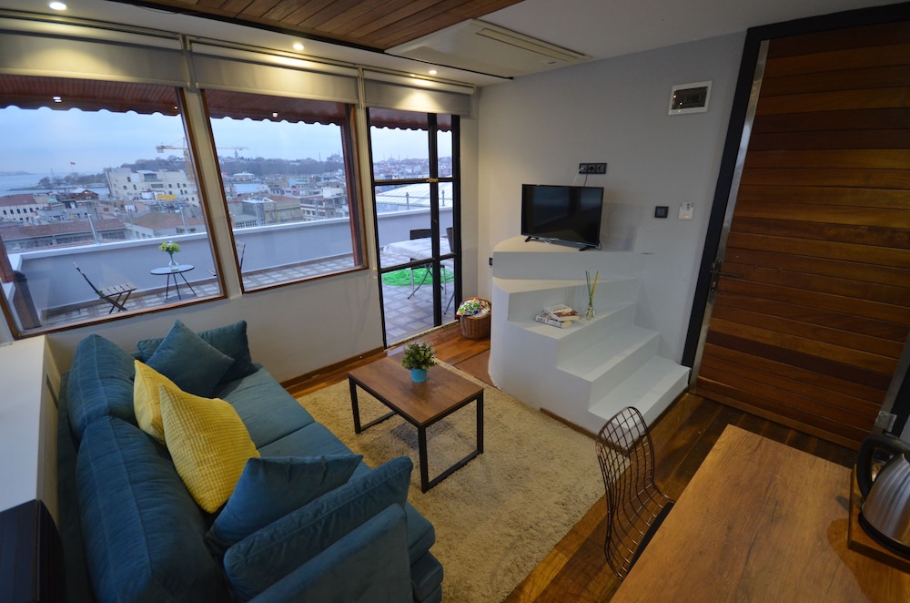 Deluxe Penthouse, 1 Double Bed photo 2