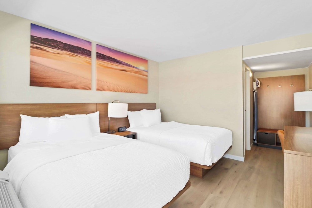 Standard Room, 2 Double Beds, Non Smoking