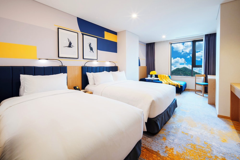 Premium Room, 1 Queen Bed, City View