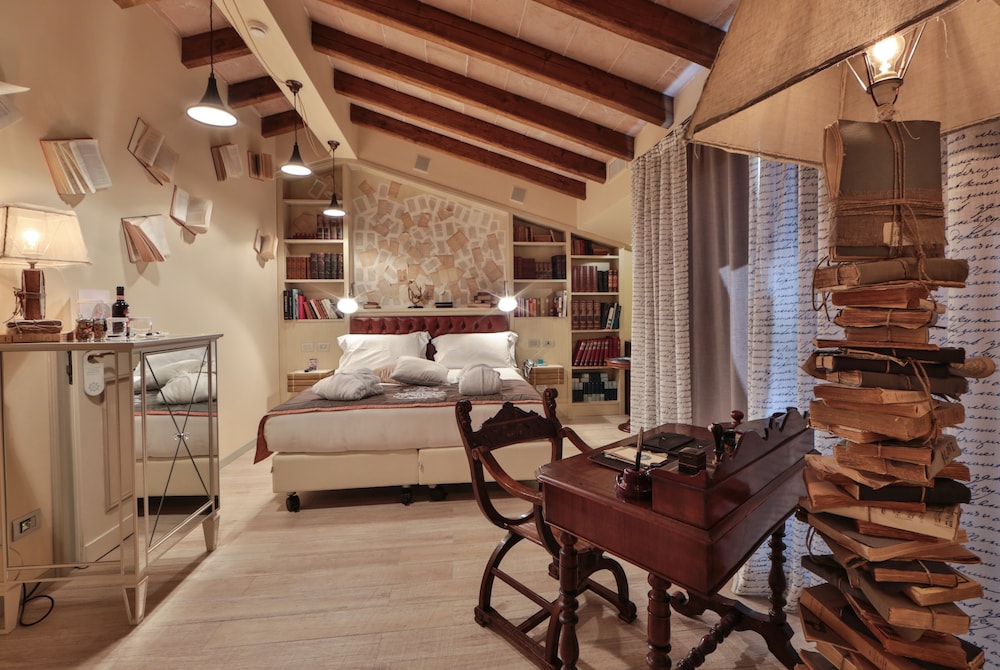 Junior Room (La Biblioteca)