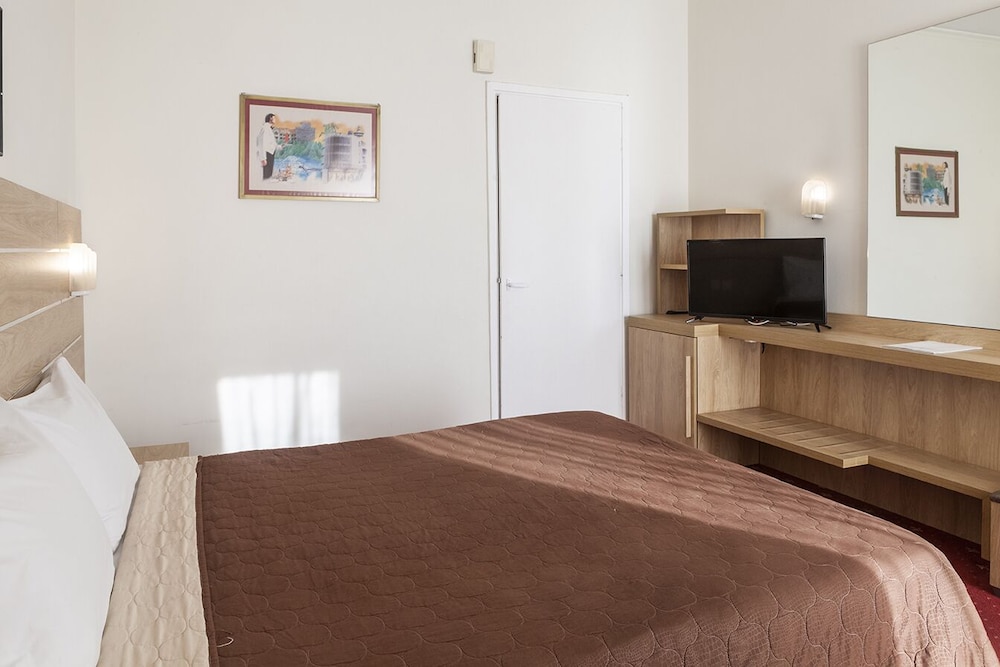 Double Room - Photo 4