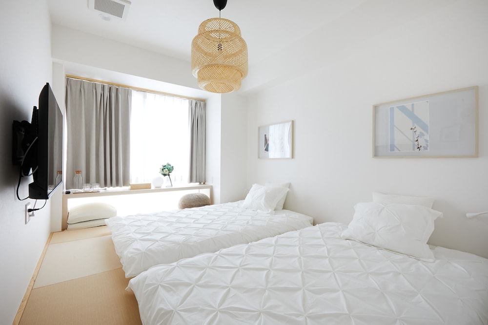 203 photo 2