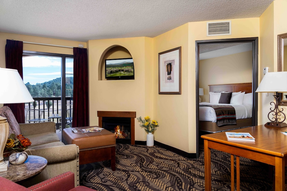 Suite, 1 Bedroom photo 3