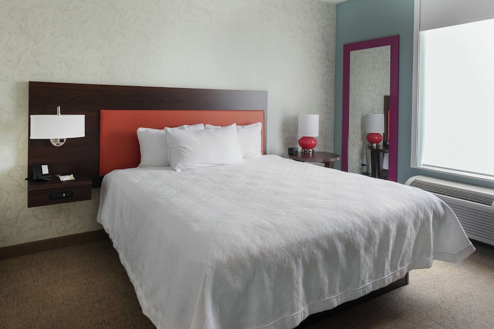 Suite, 1 King Bed, Accessible, Bathtub (Access Tub) photo 3