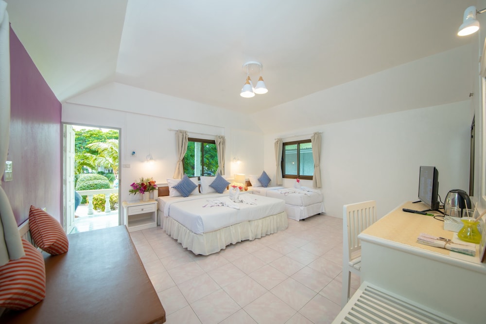 Beachfront Bungalow - Photo 16