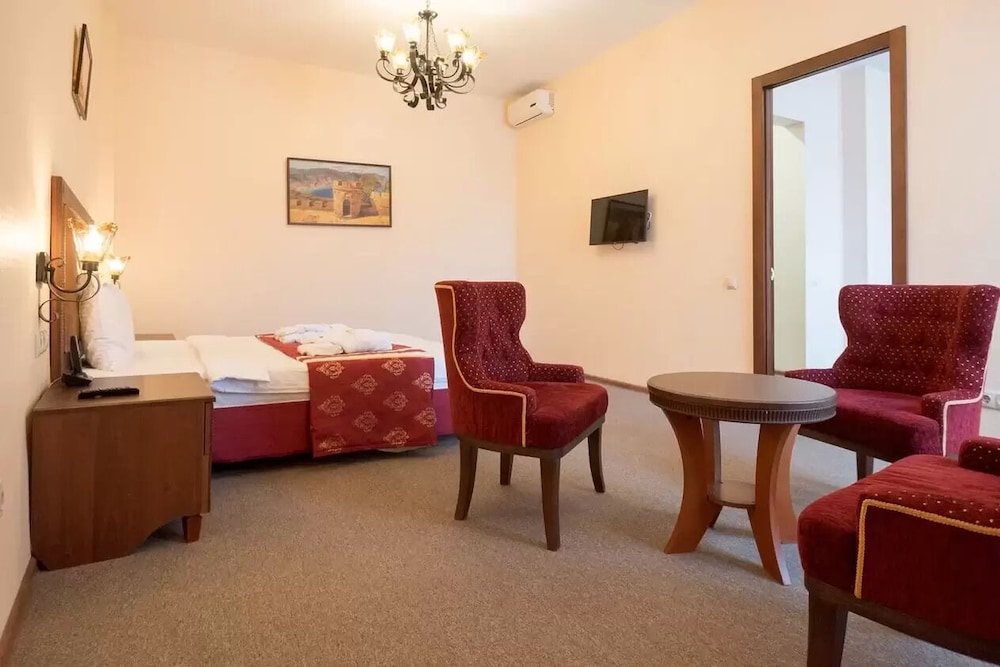 Luxury Studio Suite photo 3