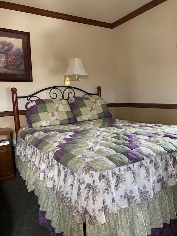 Standard Room, 4 Bedrooms, Private Bathroom photo 1