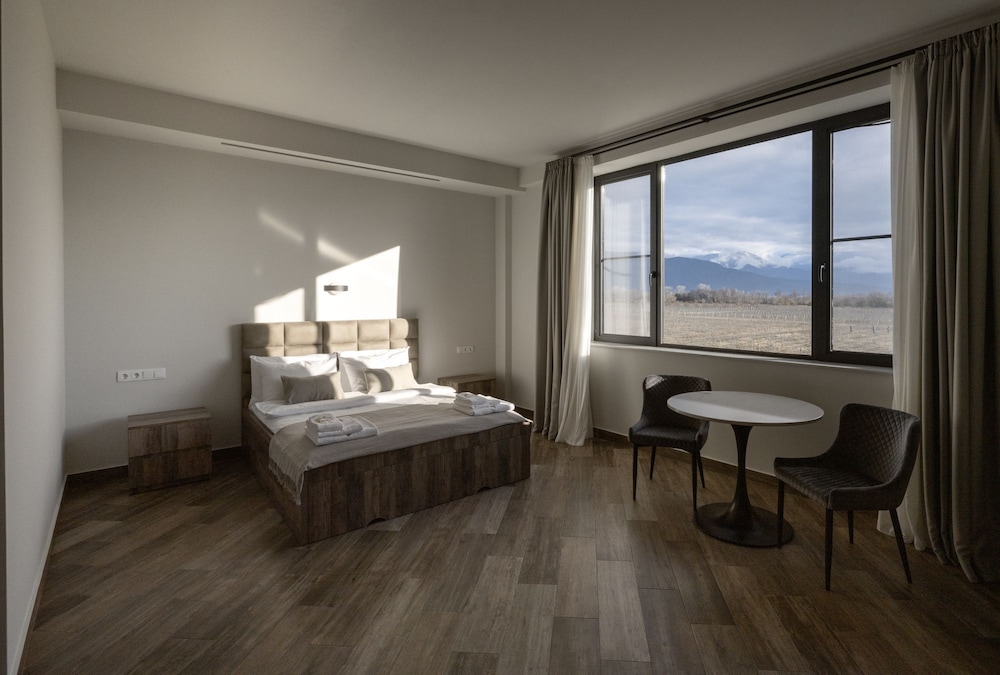 Superior Double Room, Mountain View photo 1