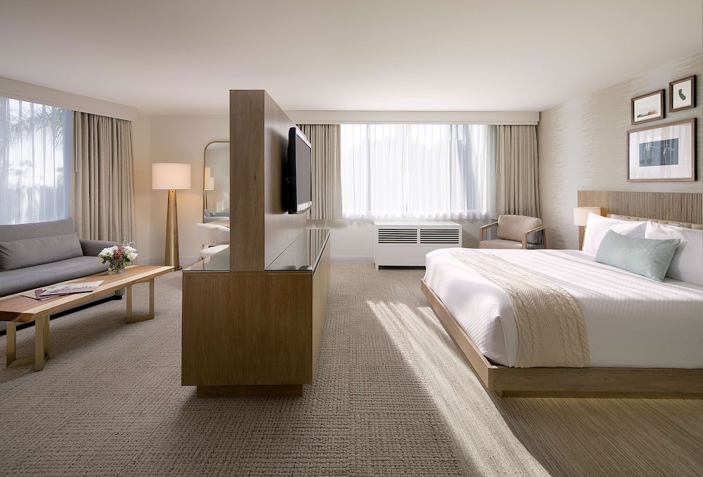 Junior Suite, 1 King Bed - Photo 5