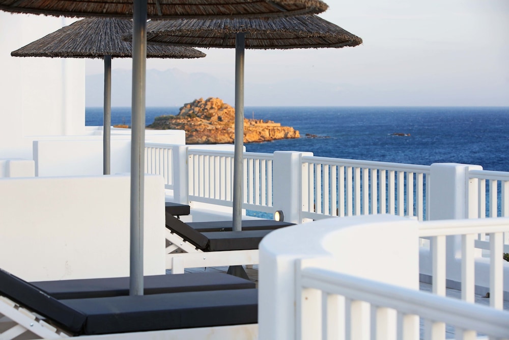 Family Room, 2 Bedrooms, Balcony, Sea View photo 2