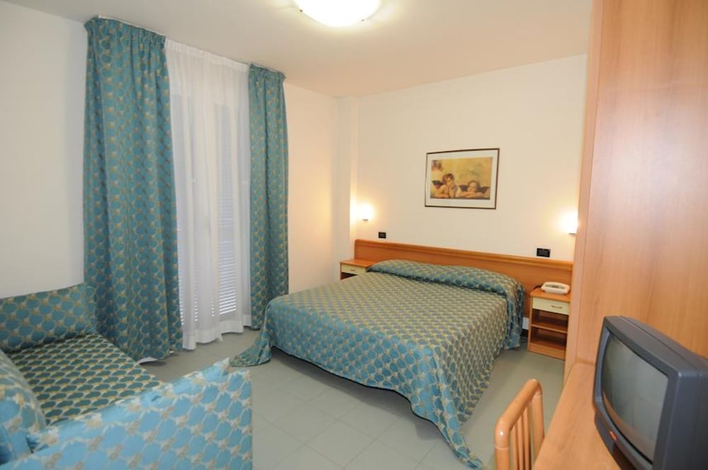 Quadruple Room, Balcony photo 1