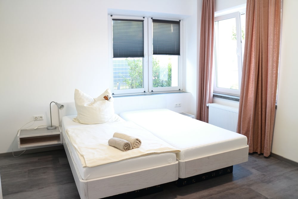 Basic Double Room