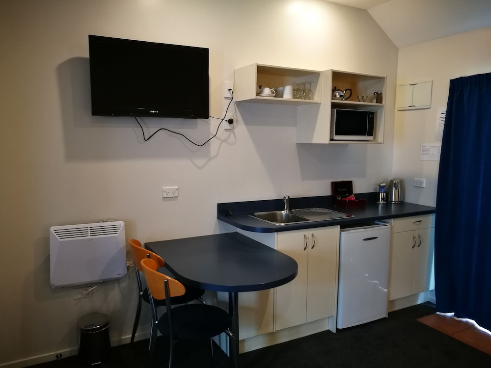 Standard Suite, 1 Bedroom, Non Smoking, Kitchenette photo 3