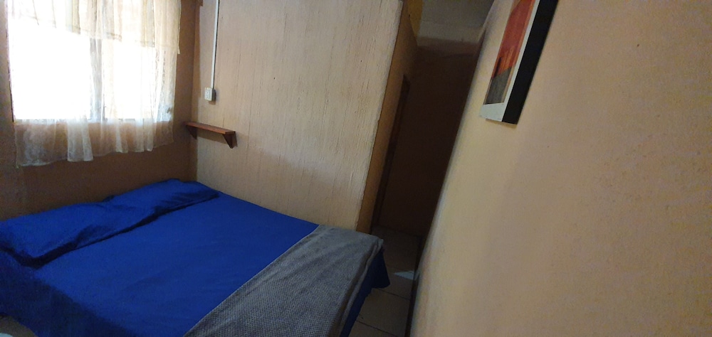 Basic Single Room (Fan) photo 1