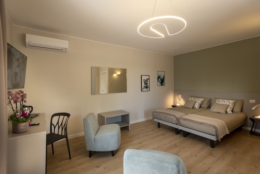 Basic Double or Twin Room photo 1
