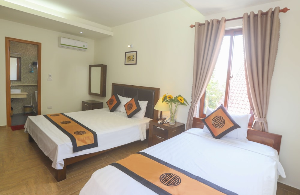 Deluxe Triple Room, Balcony, City View