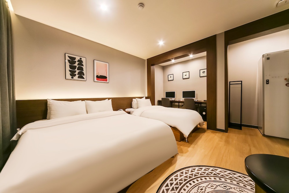 Family Suite, Multiple Beds photo 1