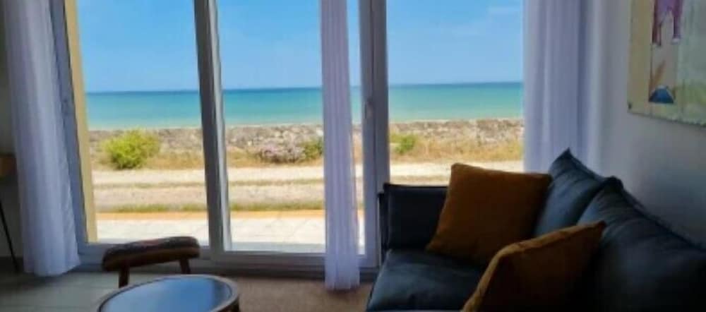 Exclusive Apartment, Multiple Bedrooms, Terrace, Beach View photo 2