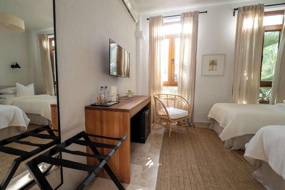 Standard Twin Room, Non Smoking photo 3