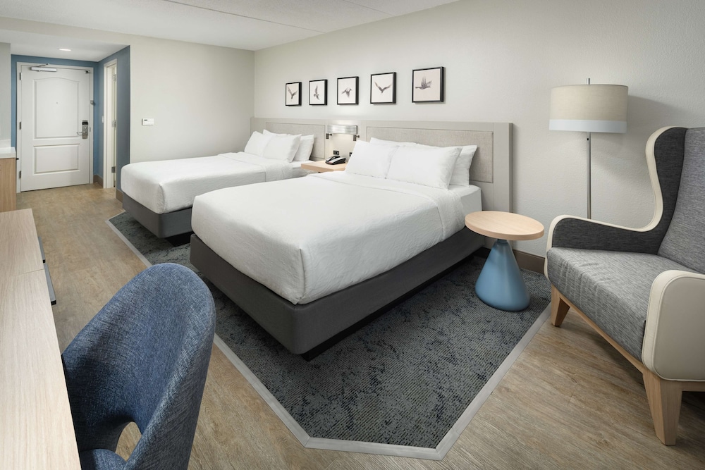Standard Room, 2 Queen Beds, Accessible (Roll-in shower) - Photo 1
