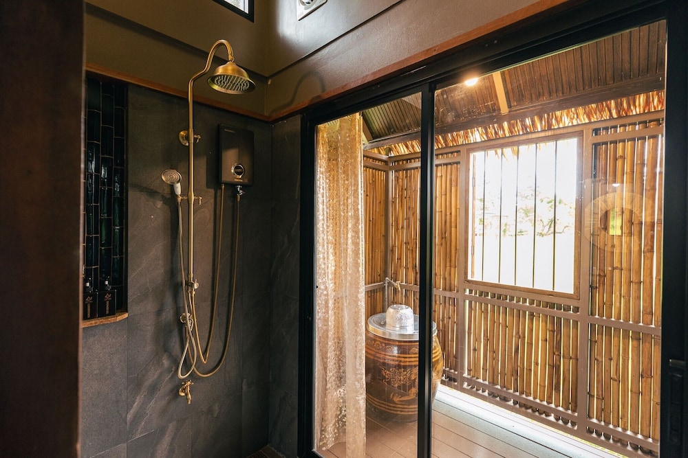 Premium Duplex - Photo 21