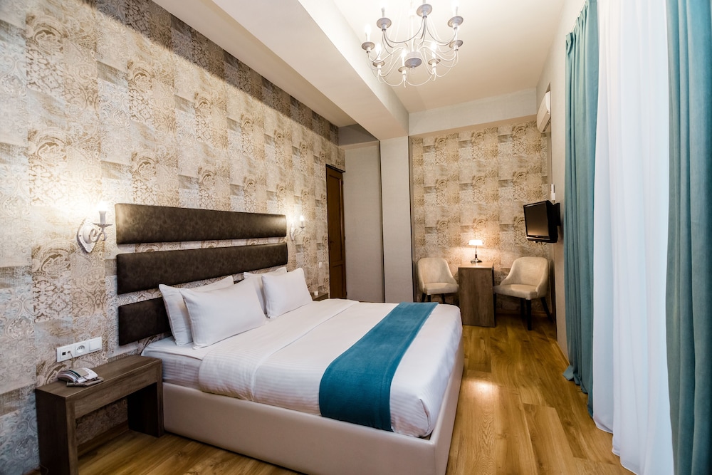 Economy Double Room photo 1