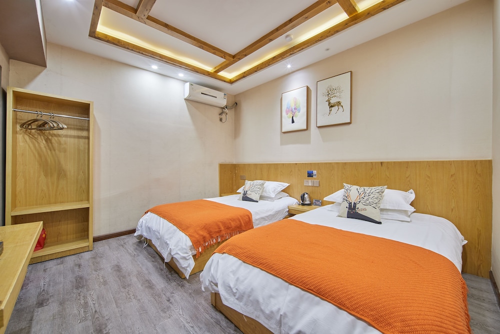 Standard Twin Room photo 1