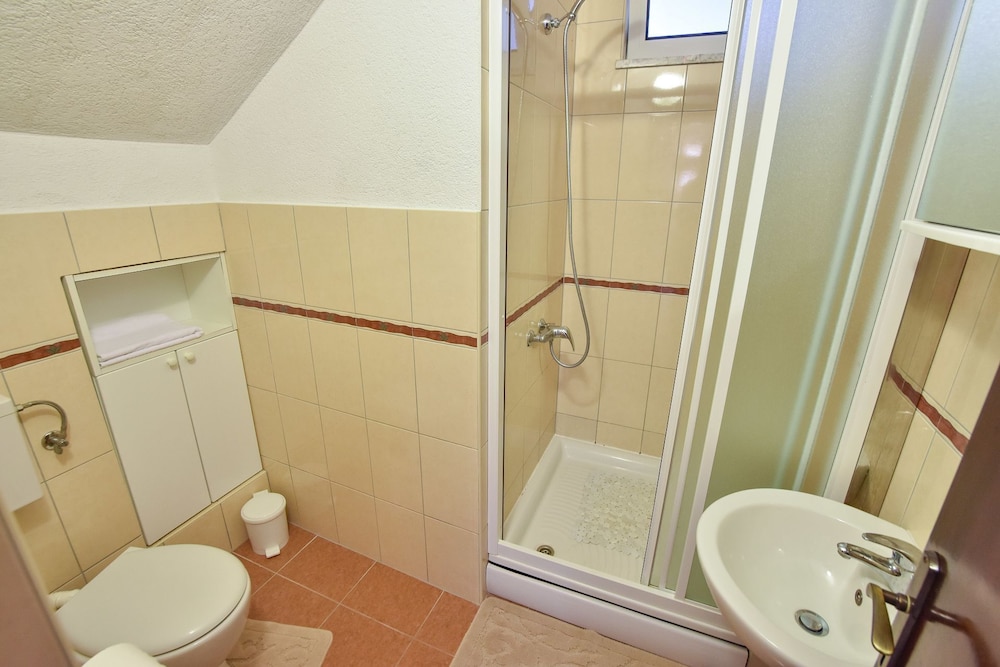 Apartment (Sretan - A1-Rogač(5+1))