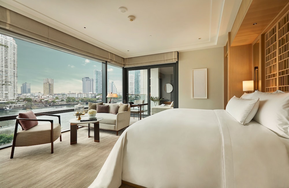 Premier Room, 1 King Bed (Riverfront)