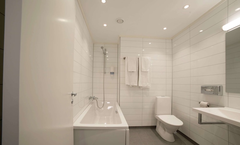 Standard Room, 1 Twin Bed, Non Smoking - Photo 8