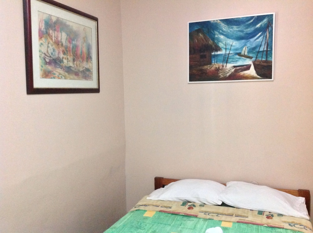 Premium Apartment, 2 Bedrooms, Kitchen, Ground Floor photo 2