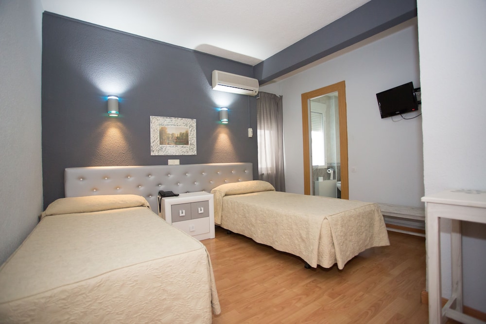 Standard Double Room (2 Single Beds) photo 2