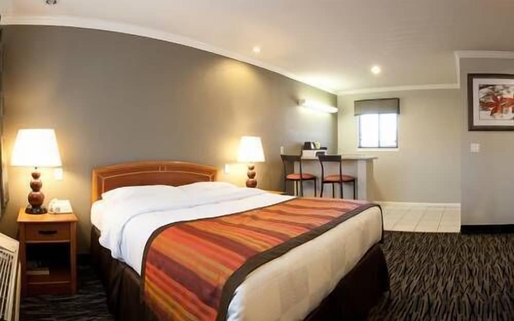 Suite, 2 Queen Beds - Photo 1
