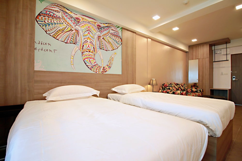 Standard Twin Room