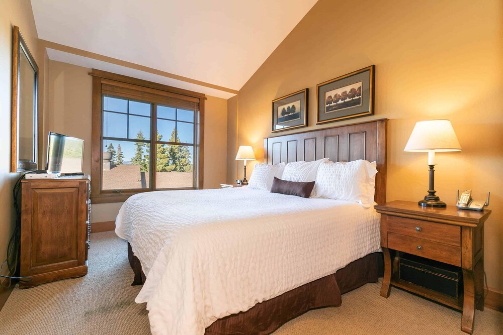 2 Bedroom - Iron Horse Lodge North 307 photo 3
