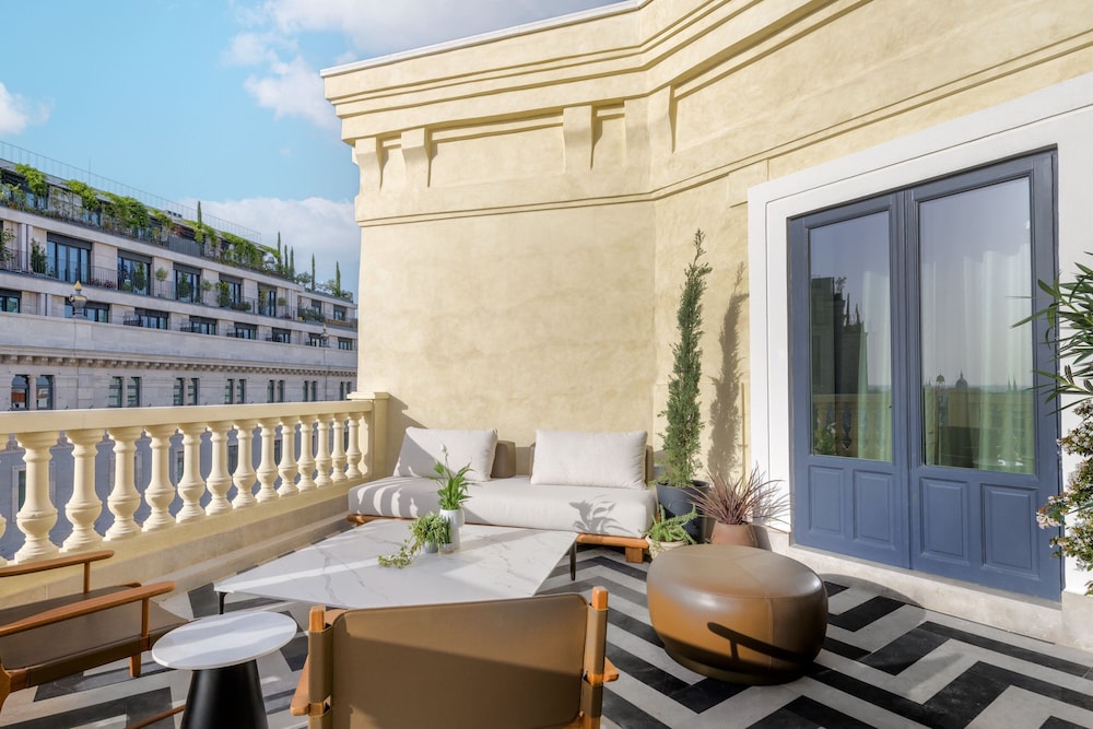 Suite, 1 King Bed, Terrace (View)
