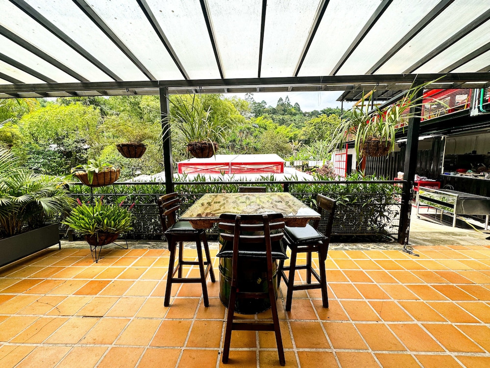 Elite Quadruple Room, Garden View photo 3