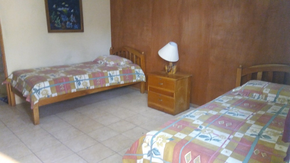 Basic Double Room, 2 Double Beds photo 1