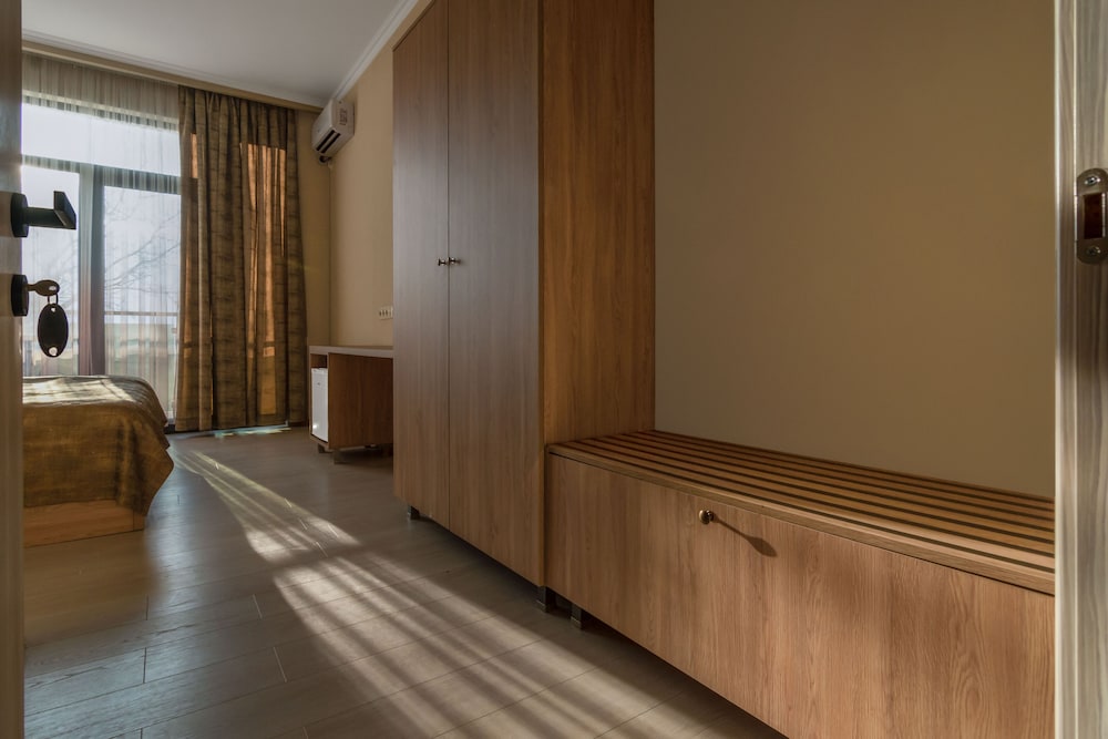 Standard Room, 2 Twin Beds, Non Smoking, Mountain View photo 1