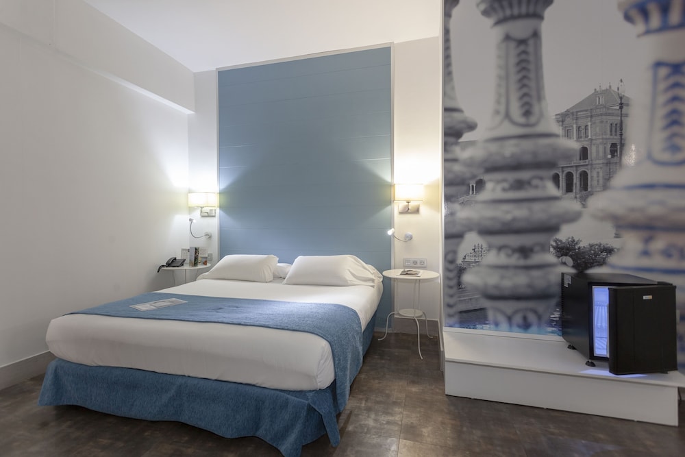 Economy Double Room Single Use, 1 Bedroom photo 3