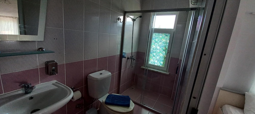 Standard Quadruple Room photo 2