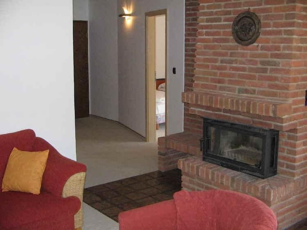 Quadruple Room - Photo 7