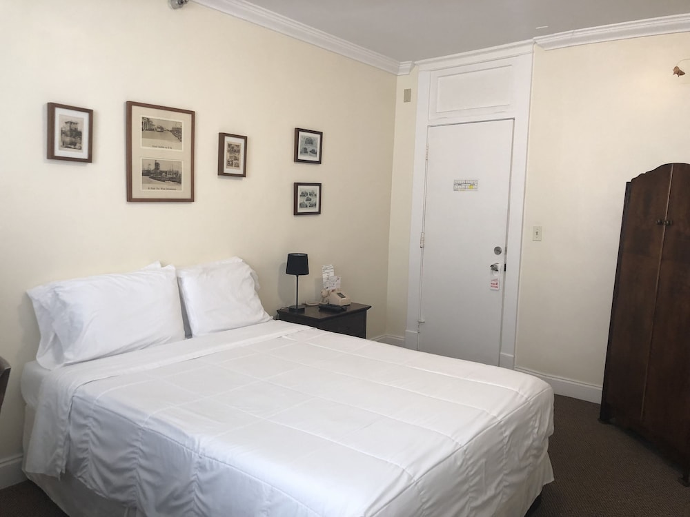 Standard Single Room photo 3