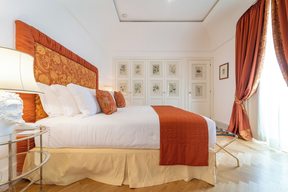 Luxury Suite, 2 Bathrooms, Park View - Photo 1