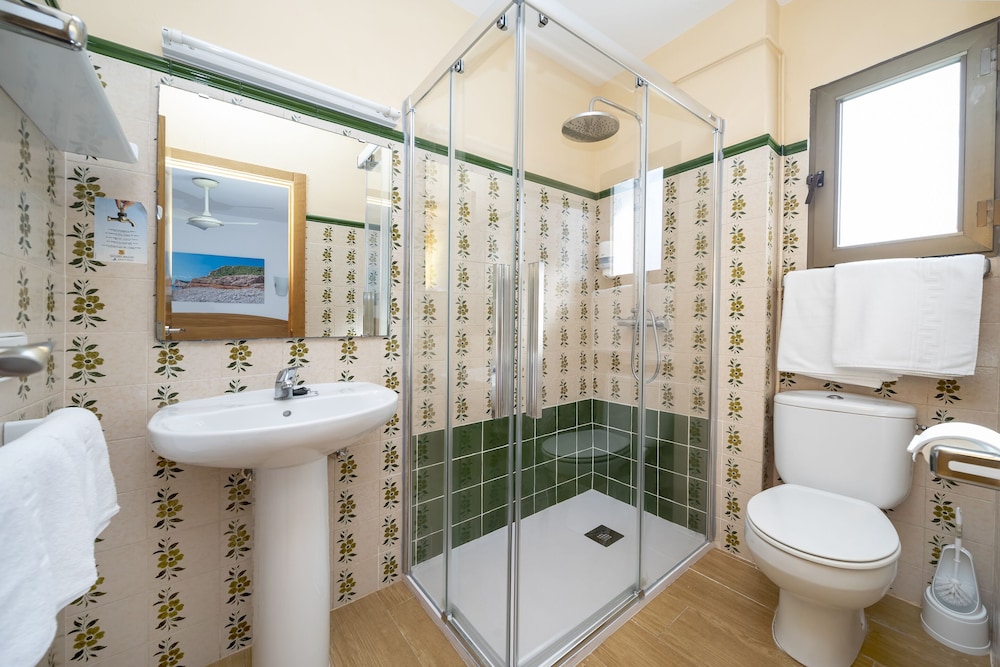 Superior Double or Twin Room photo 3