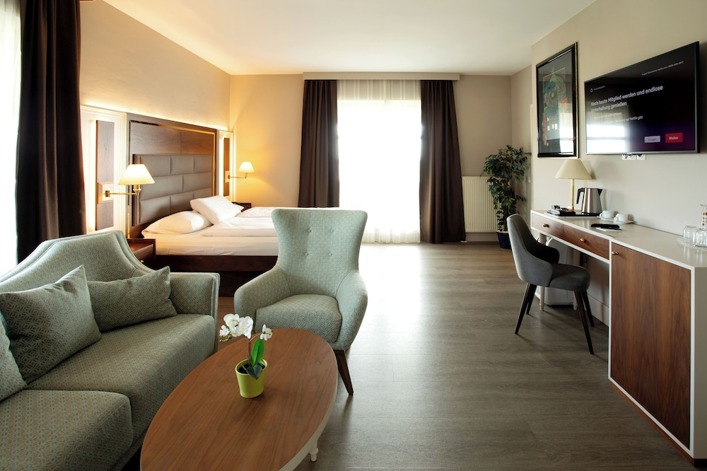 Deluxe Suite