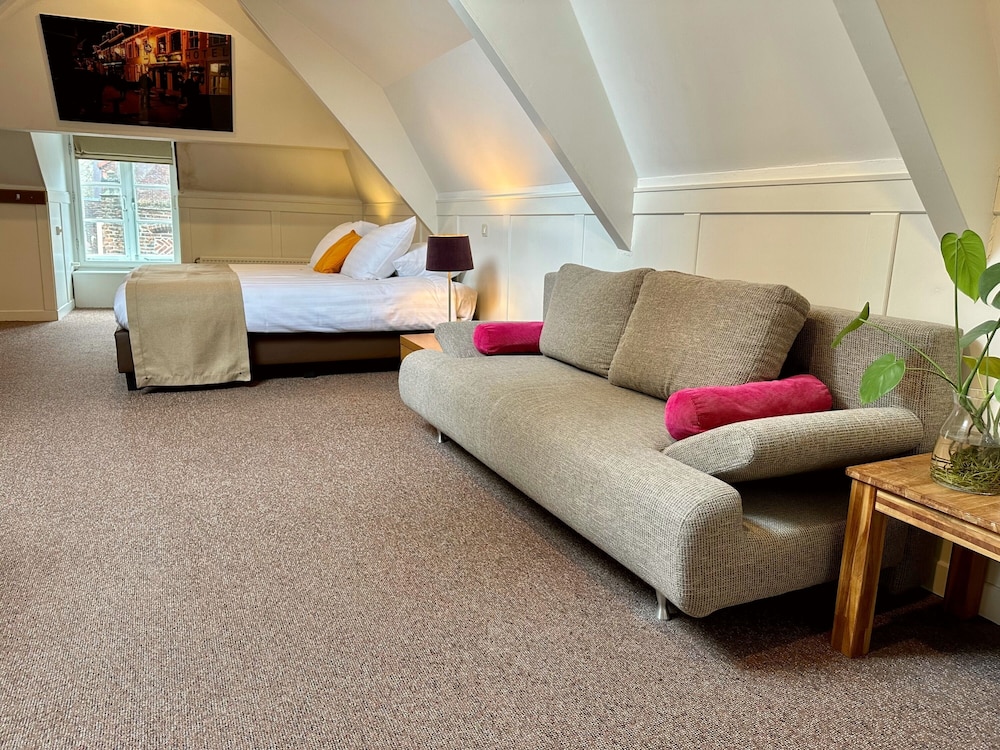 Comfort Suite, 2 Twin Beds, Ensuite photo 1