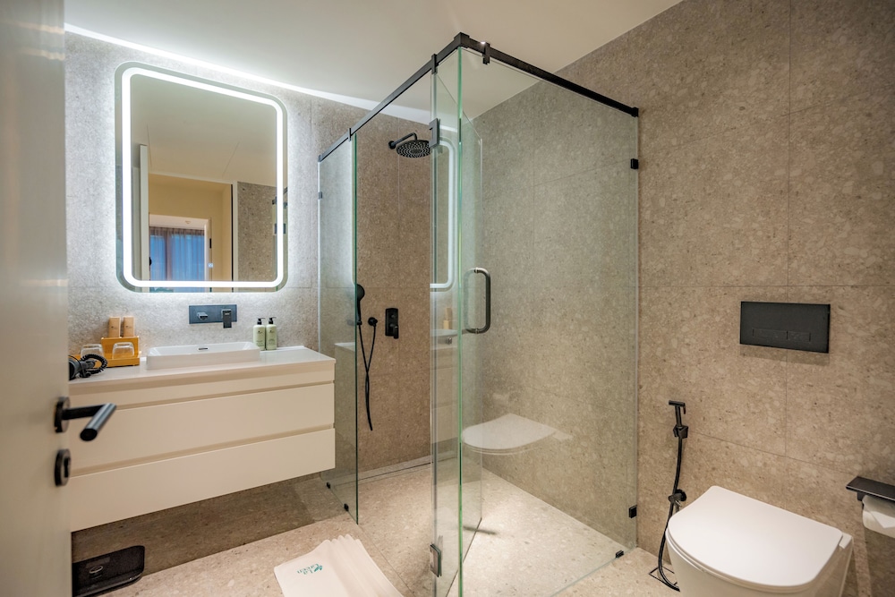 La Green Duplex Suite - 2 Bedroom Pool Access - Photo 7