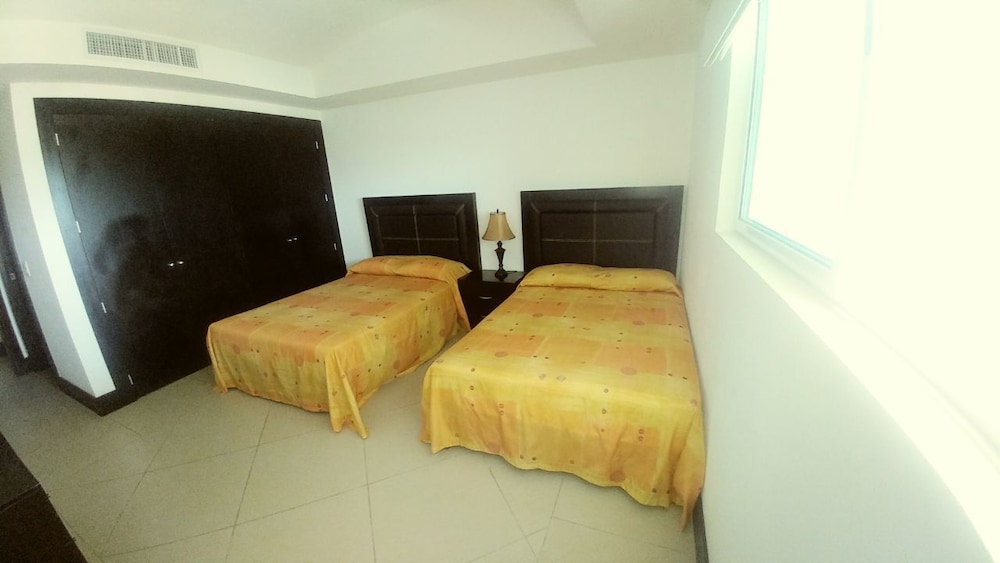 Family Apartment, 2 Bedrooms photo 2