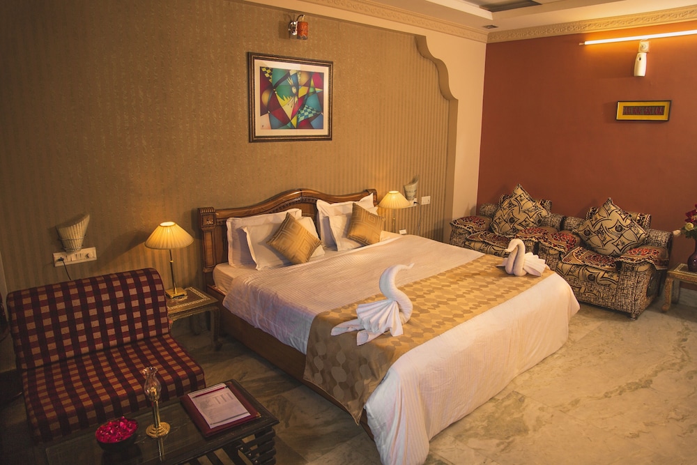 Deluxe Double Room, 1 King Bed, Accessible, City View